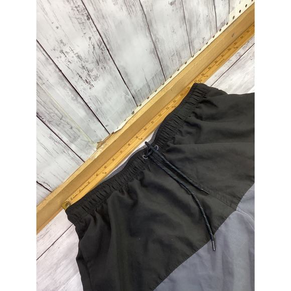 George Mens Relaxed Fit Grey/Black Pull-On Swim Shorts Drawstring NWT Size Large - Picture 4 of 5